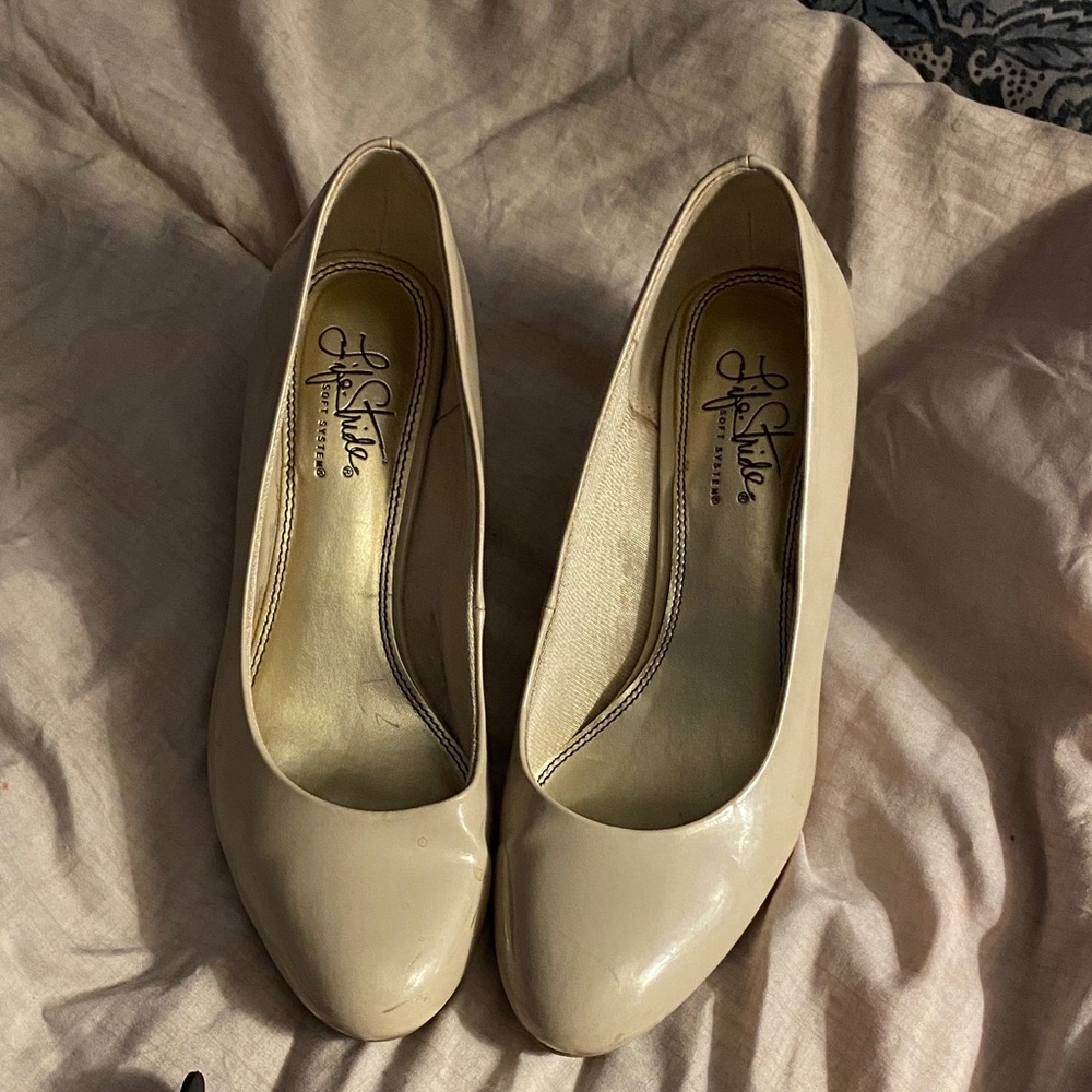Life Stride Women's Beige Heels